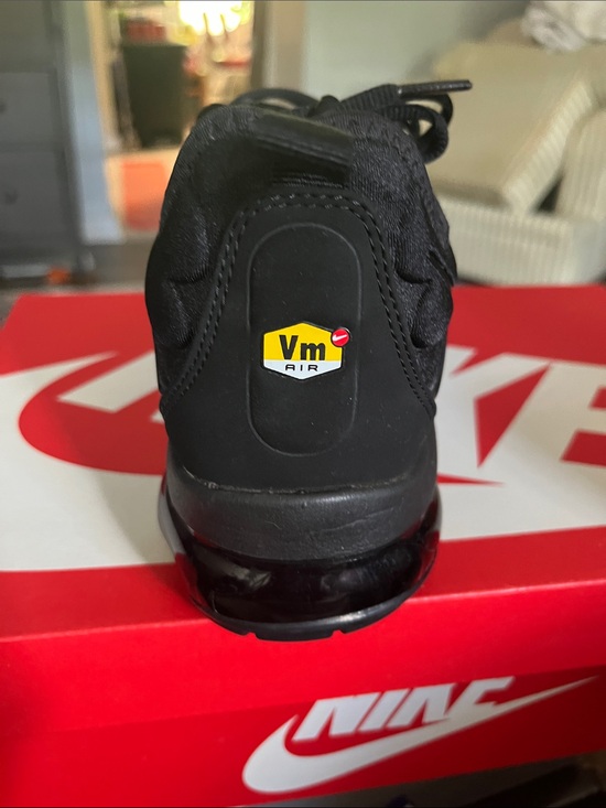 Nike Men\'s Air Vapormax Plus 2018 10.5 main image 5